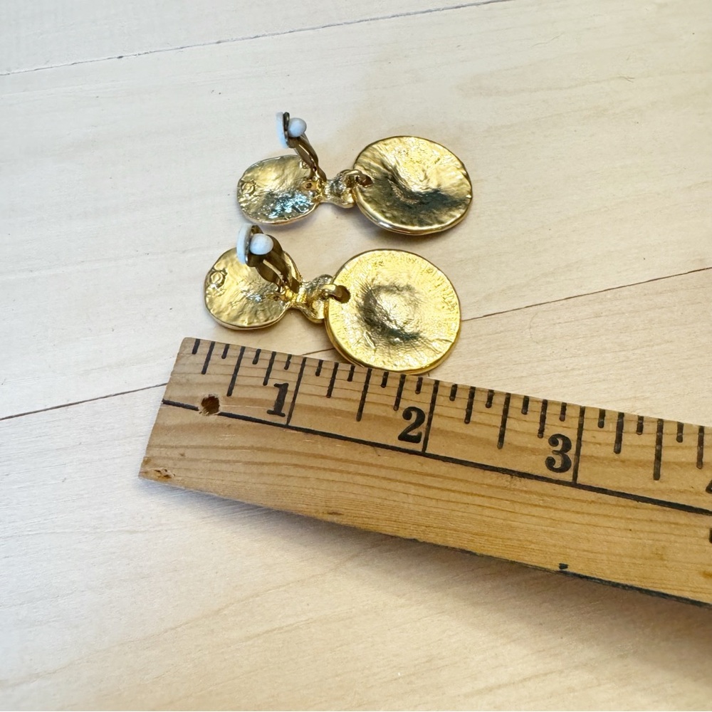 Retro Statement Chunky Clip On Earrings Gold Tone - Picture 5 of 5